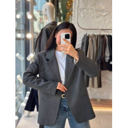 Pilkas klasikinis švarkas