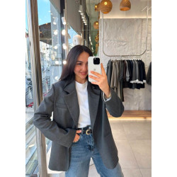 Pilkas klasikinis švarkas