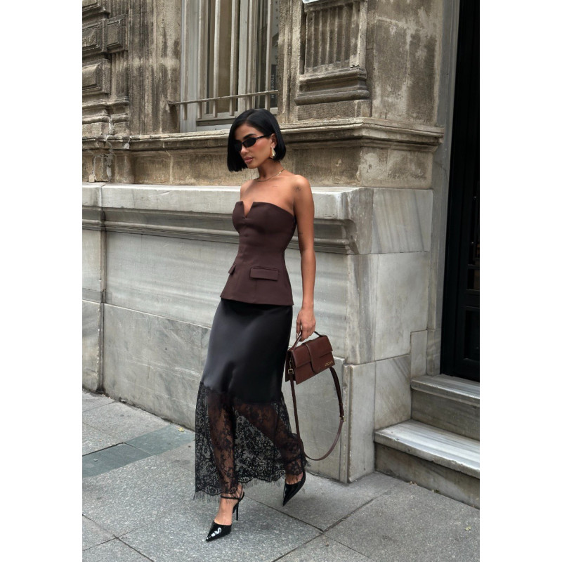 Satininis sijonas su nėriniais