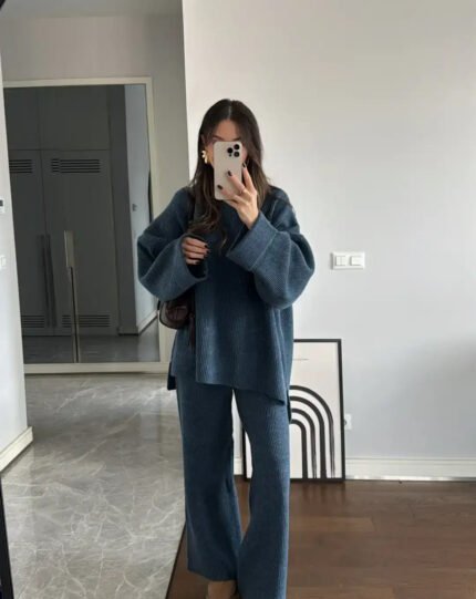 Dviejų dalių trikotažinis komplektas