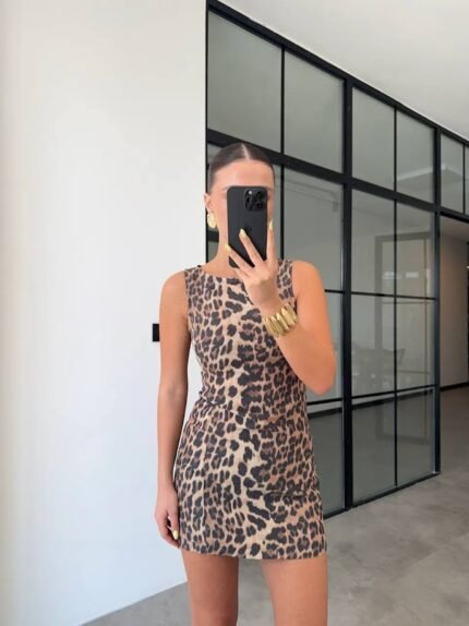 Leopardinė suknelė