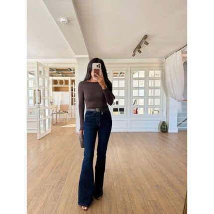 Tamsiai mėlyni džinsai